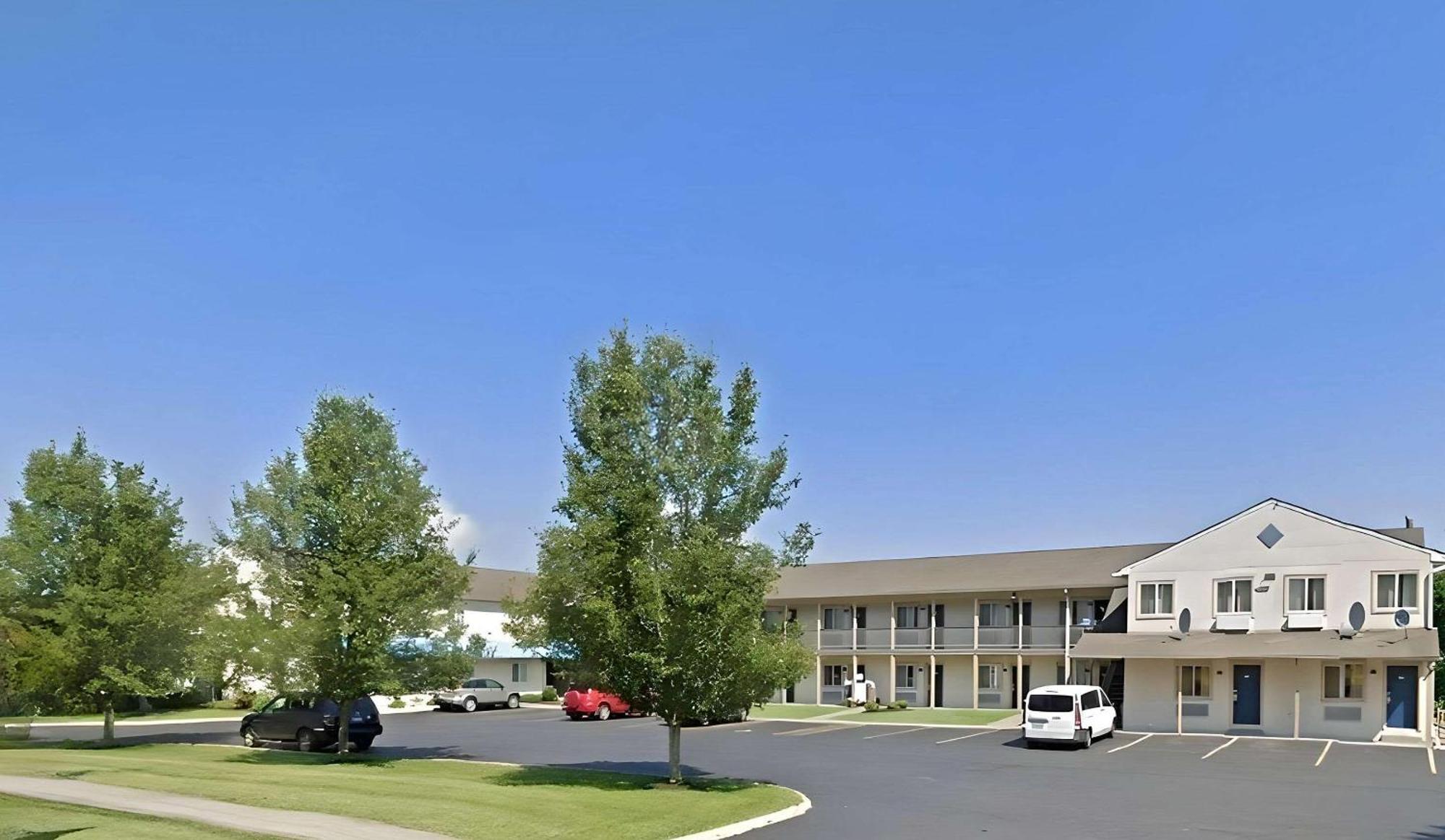 Econo Lodge Bethel - Danbury Buitenkant foto